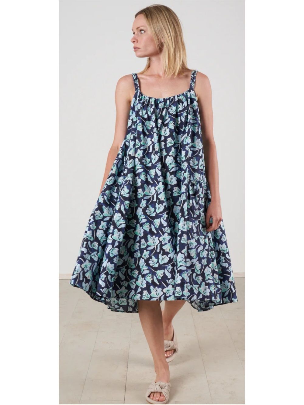 Merlette
Akumal Cotton Dress in Blue Floral Size XS